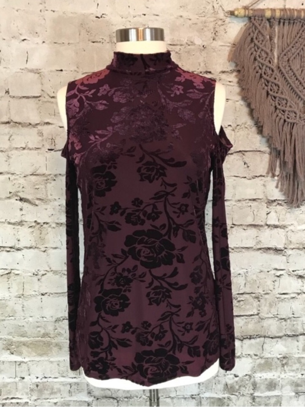 Adrianna Papell Large Maroon Purple Floral Velvet Cold Shoulder Fall Blouse Top